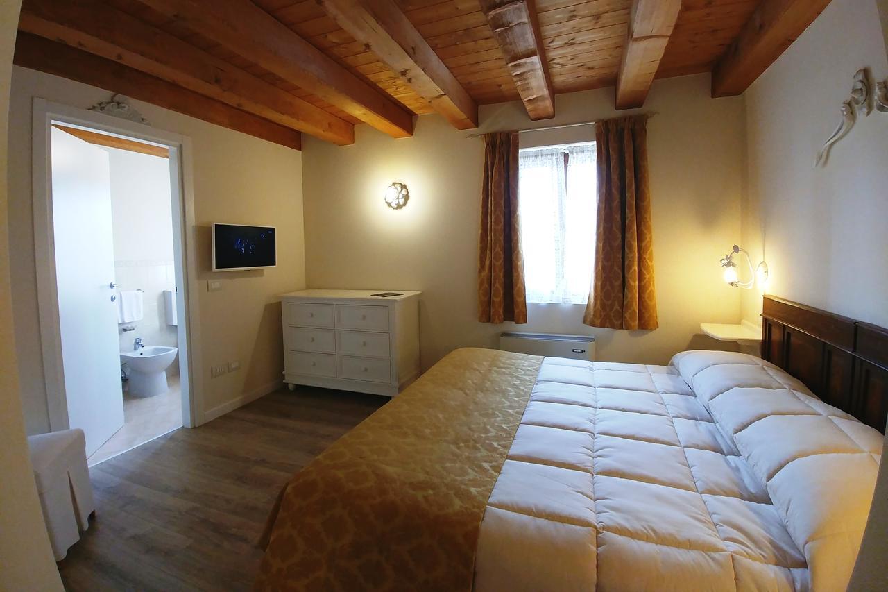 Capriva del Friuli Casale In Collinaゲストハウス エクステリア 写真